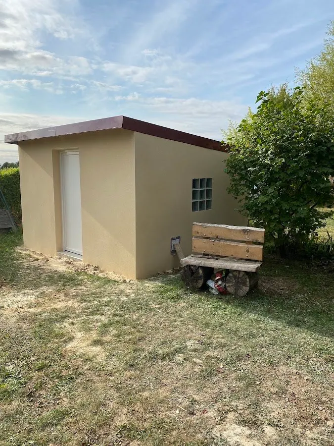 Réalisation d'un cabanon maçonné : Finition ton pierre à Île-de-France