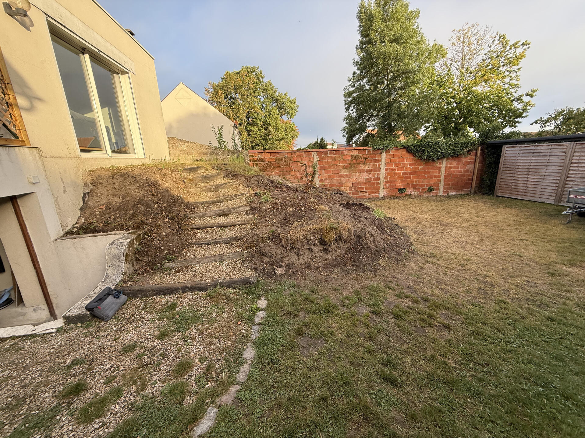 Avant - Chantier terminé – Maçonnerie & aménagement extérieur
